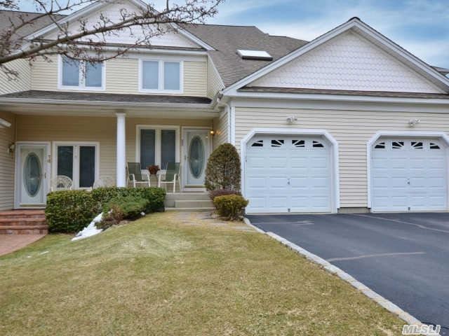 #1 photo, 15 Lindbergh Cir, Huntington , NY 11743