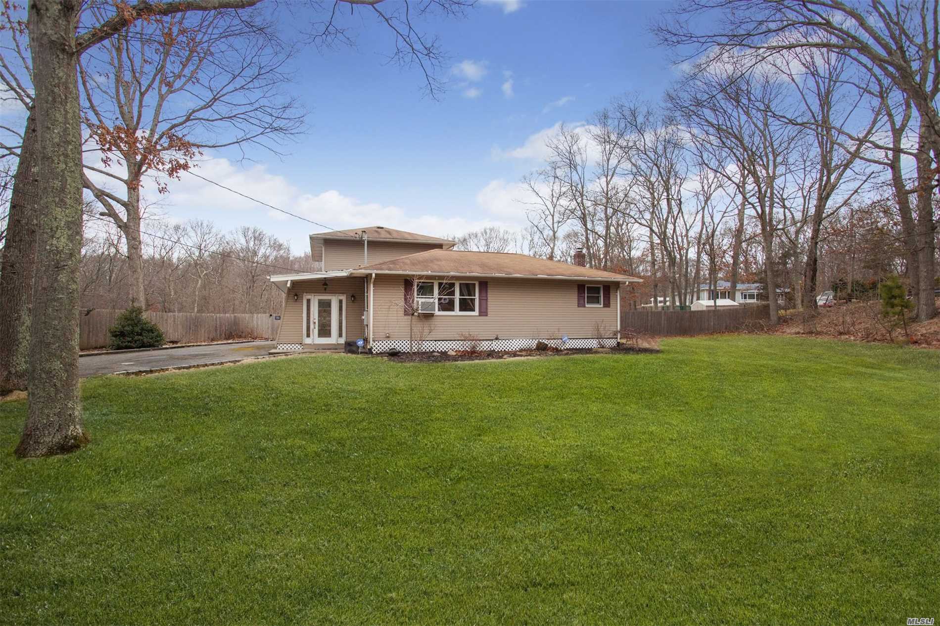 #1 photo, 390 Shannon Boulevard, Yaphank , NY 11980