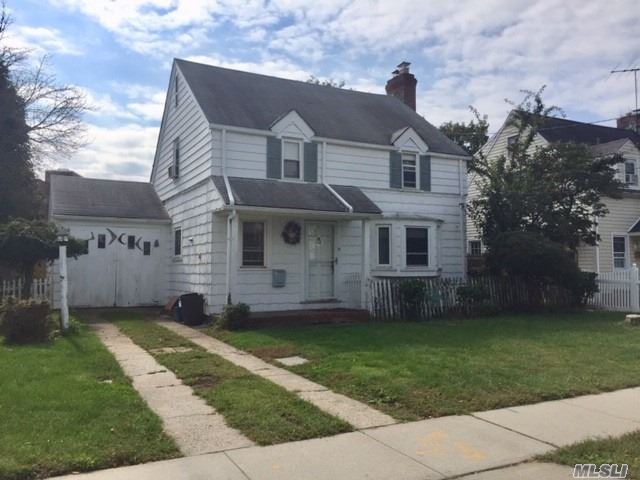 #1 photo, 18 Devon Road, מחוז נסאו Hempstead , NY 11550