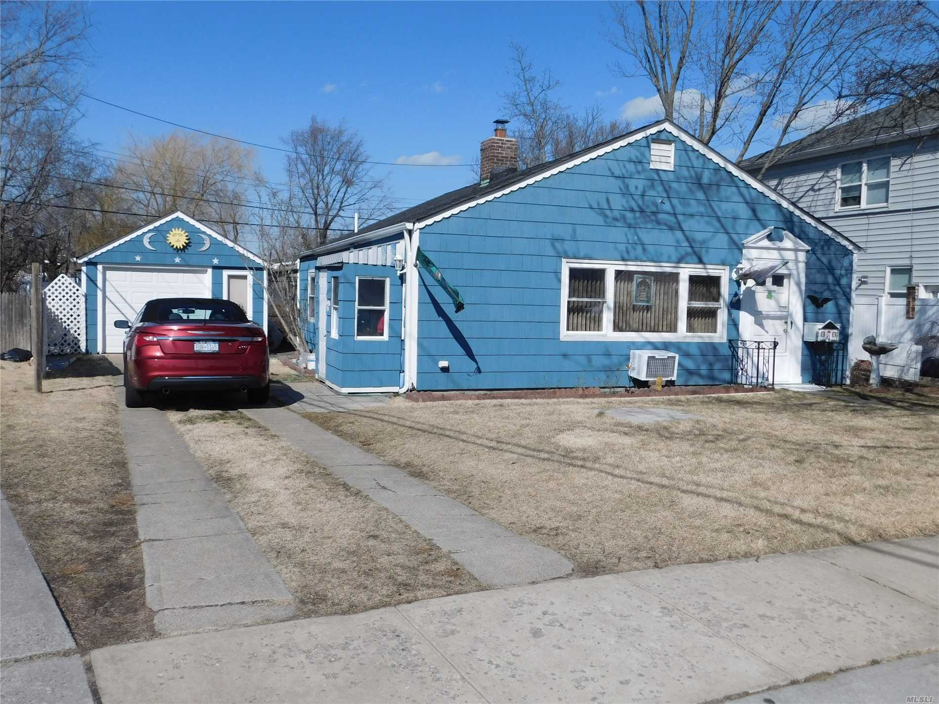 #1 photo, 487 Sunnybrook Drive, ナッソー郡 Oceanside , NY 11572