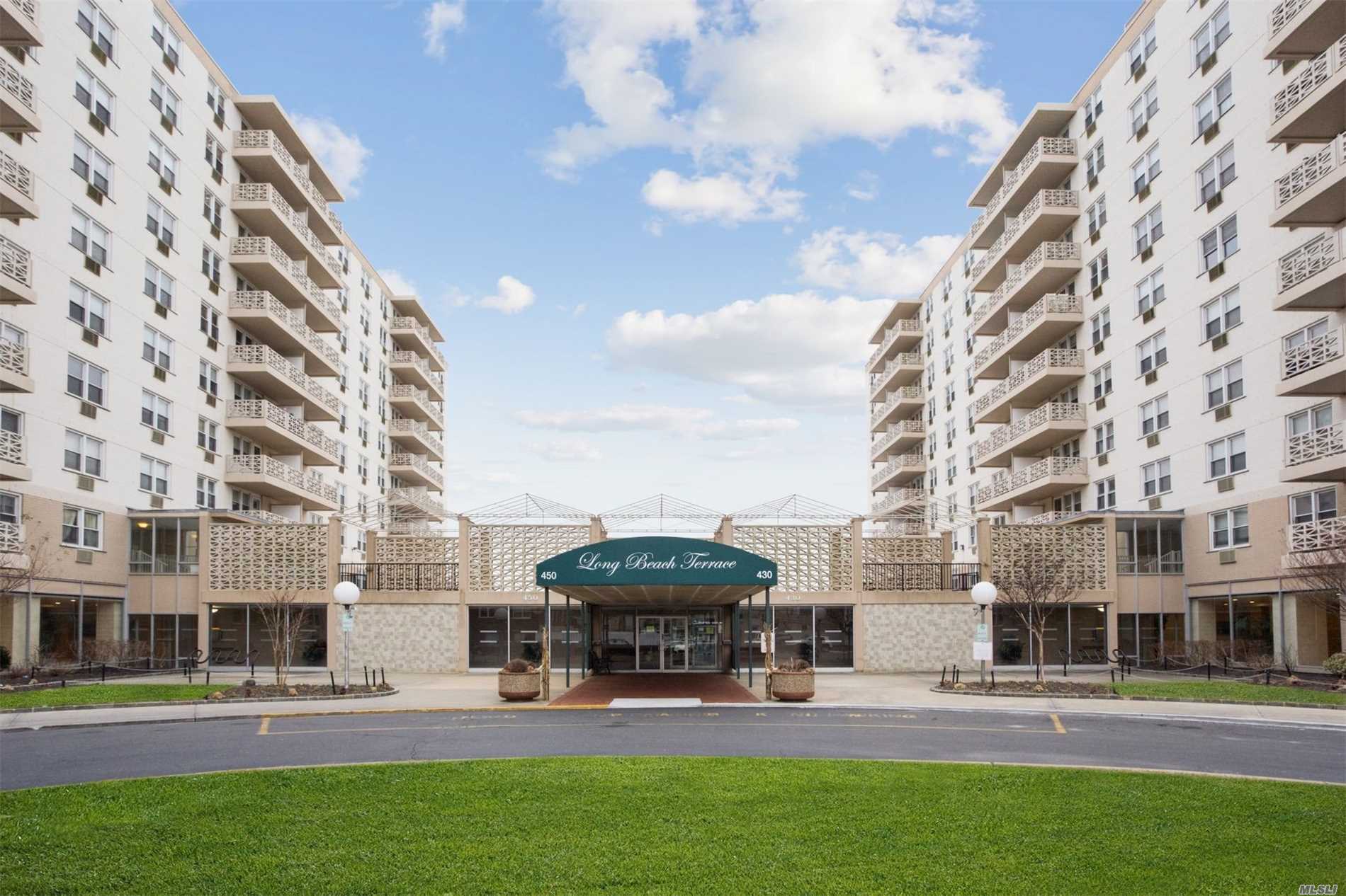 #1 photo, 430 Shore Road, ناسو Long Beach , NY 11561