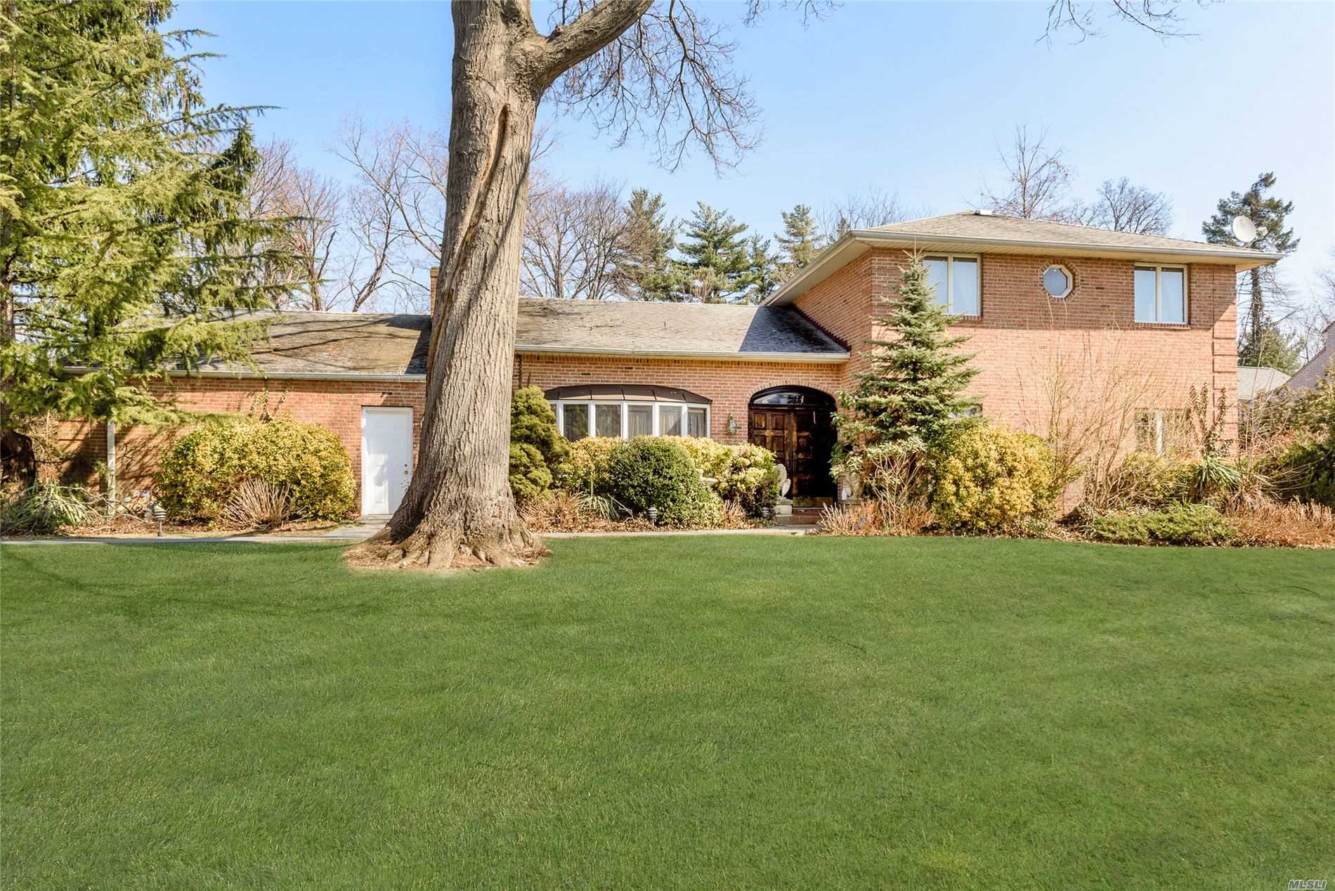 #1 photo, 245 Crabapple Road, Manhasset , NY 11030