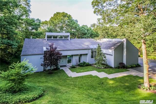 #1 photo, 90 Ponderosa Lane, سوفولك Melville , NY 11747