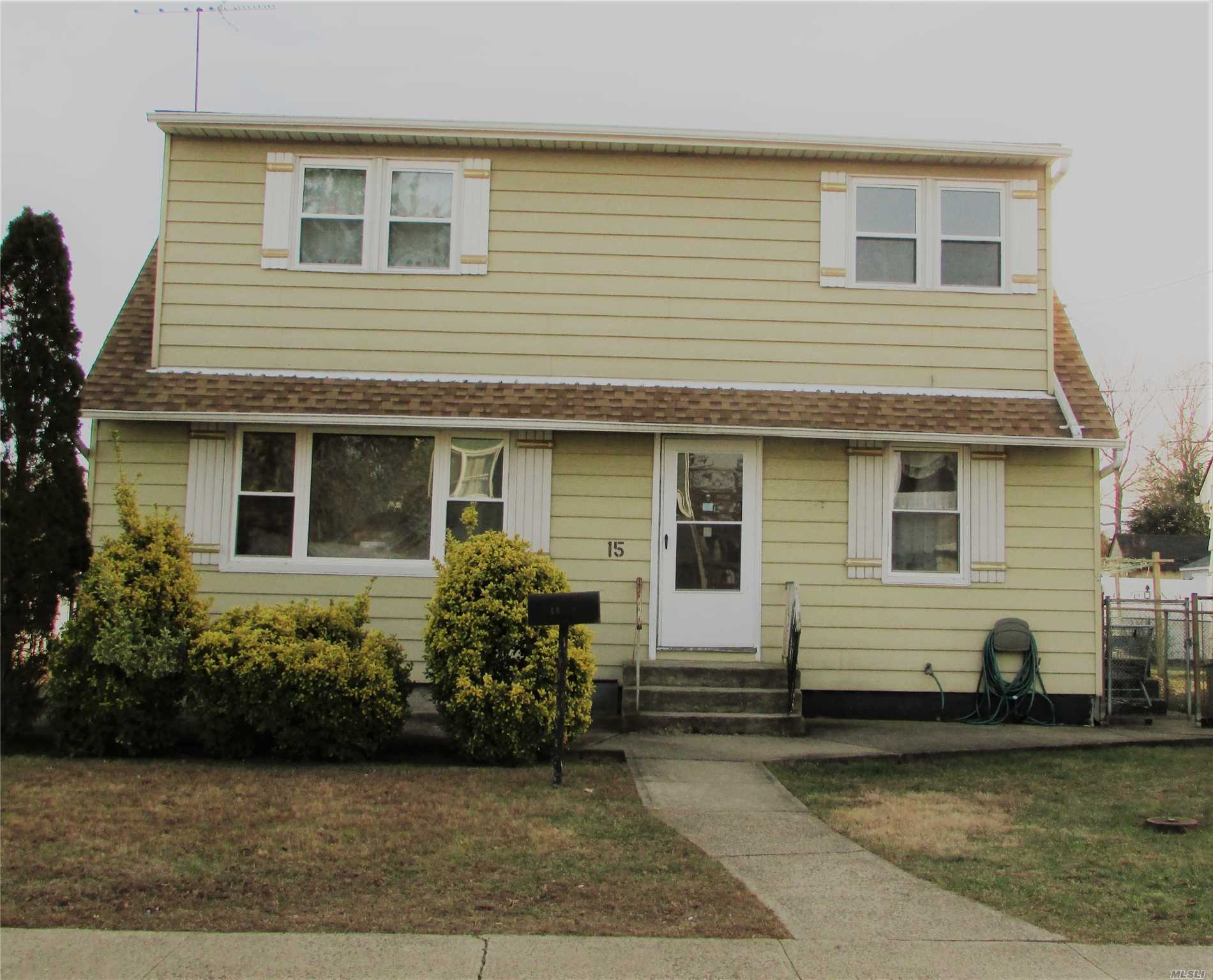 #1 photo, 15 Genesee Street, Hicksville , Ny 11801