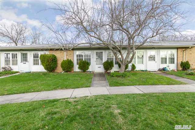 #1 photo, 277 Berwick Ct, Ridge , NY 11961