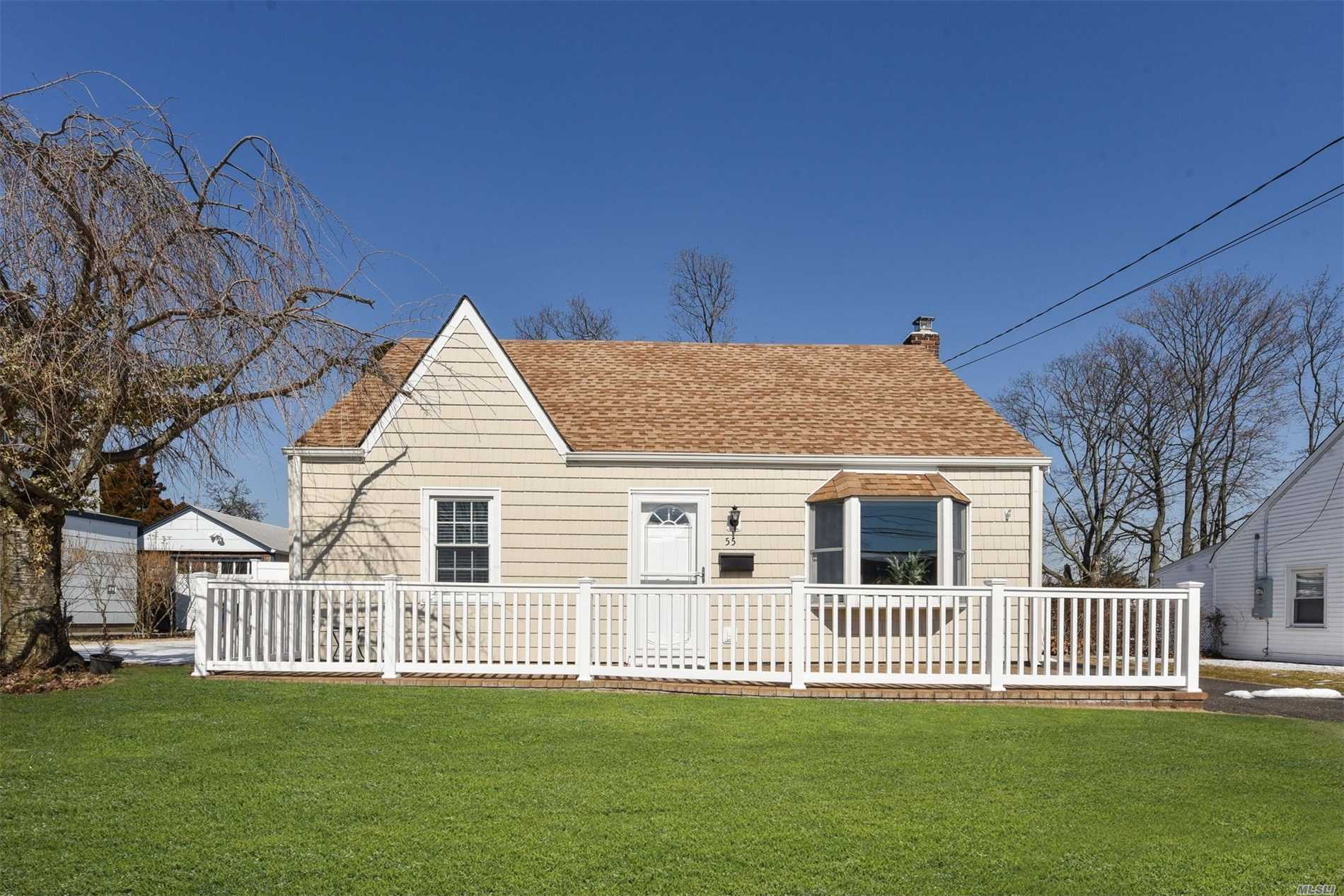 #1 photo, 55 S Park Circle, Farmingdale , NY 11735