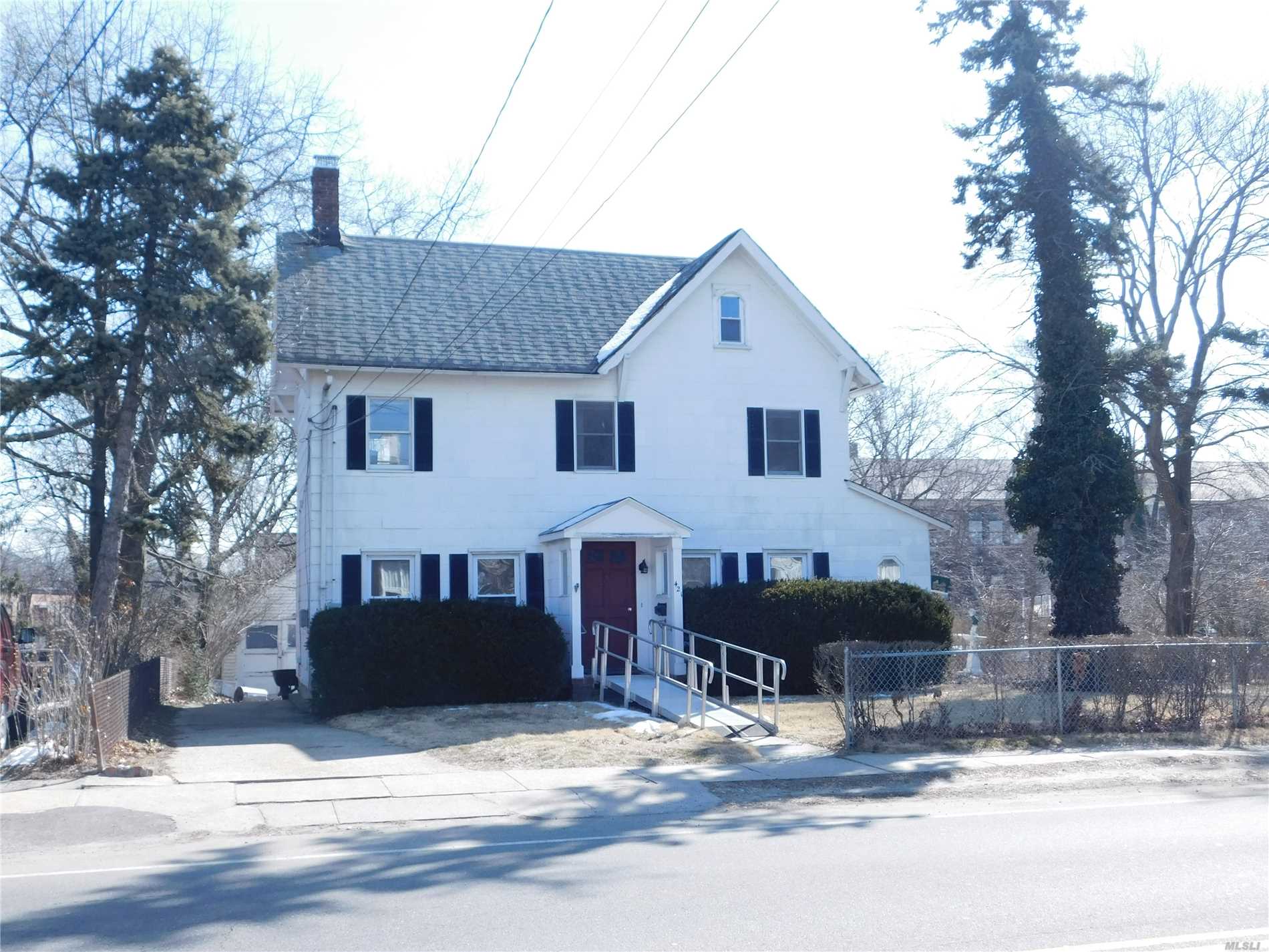 #1 photo, 421 Ocean Avenue, ナッソー郡 East Rockaway , NY 11518