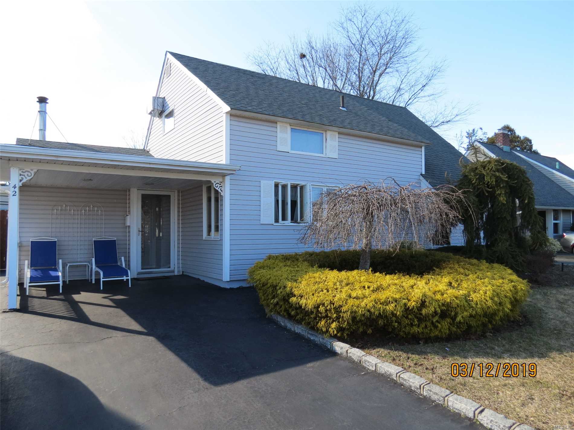 #1 photo, 42 Arcadia Lane, Hicksville , NY 11801