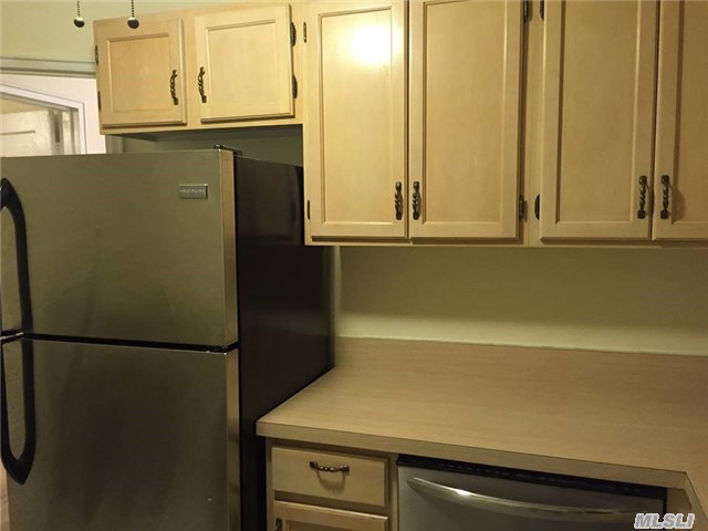 #1 photo, 264-03B Langston Avenue, Glen Oaks , NY 11004