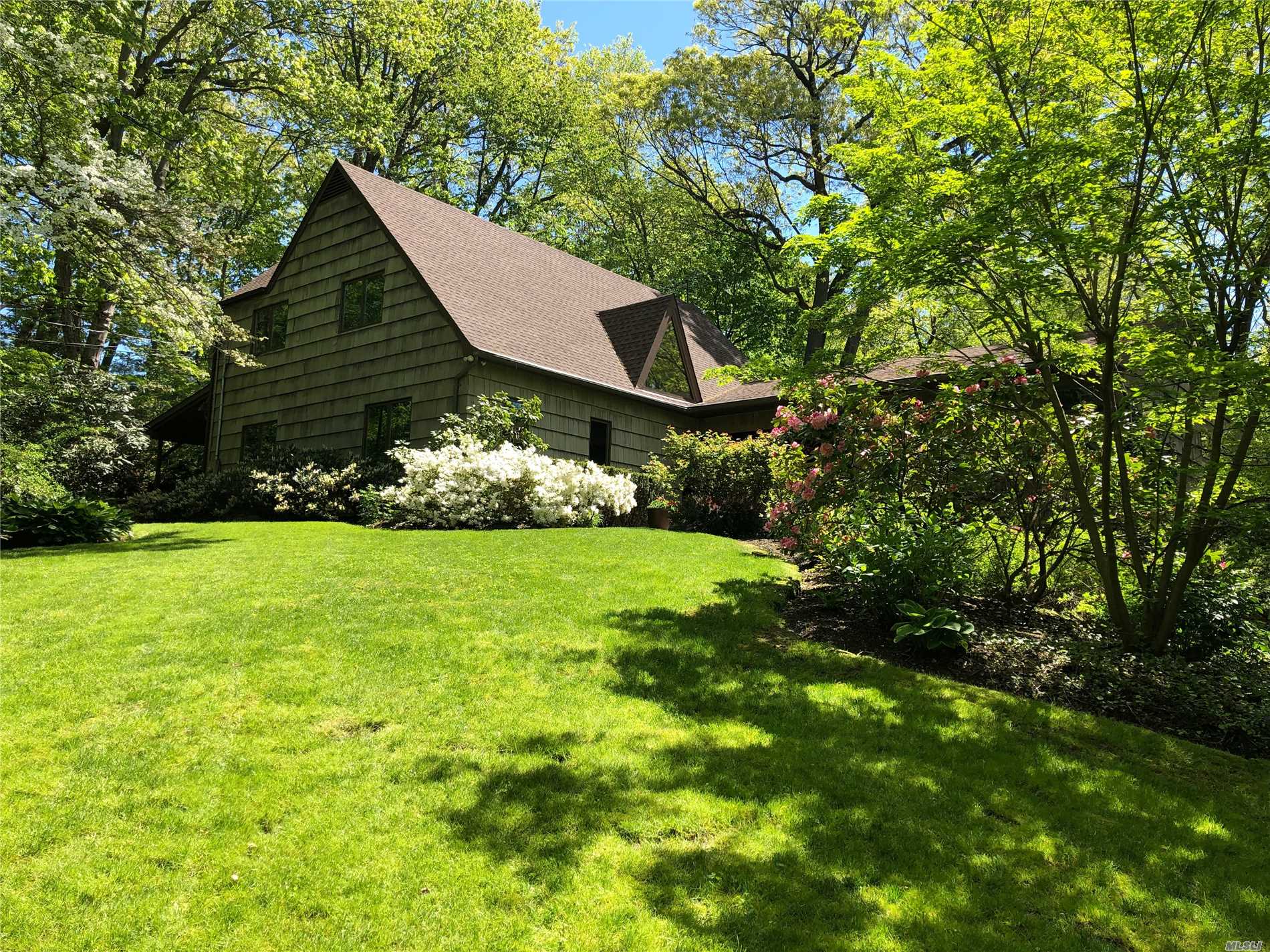 #1 photo, 10 Taylor Road, سوفولك Huntington Bay , NY 11743