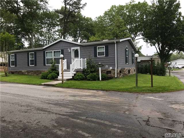 #1 photo, 1661-258 Old Country Road, Riverhead , Ny 11901