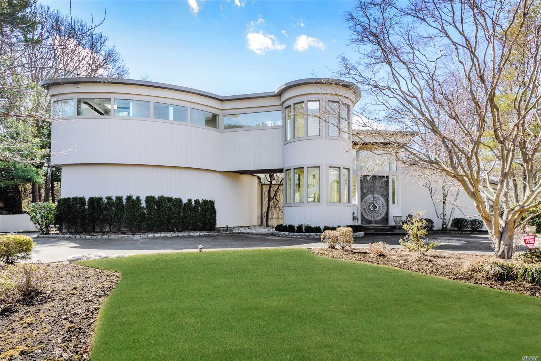 #1 photo, 342 Barrow Court, Woodbury , NY 11797