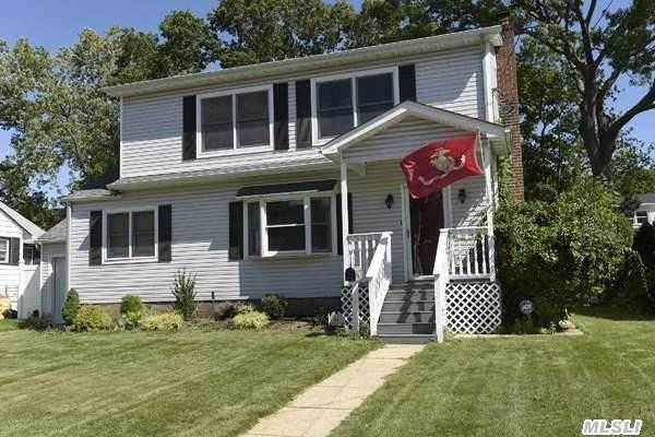 #1 photo, 81 Philadelphia Avenue, Massapequa Park , NY 11762