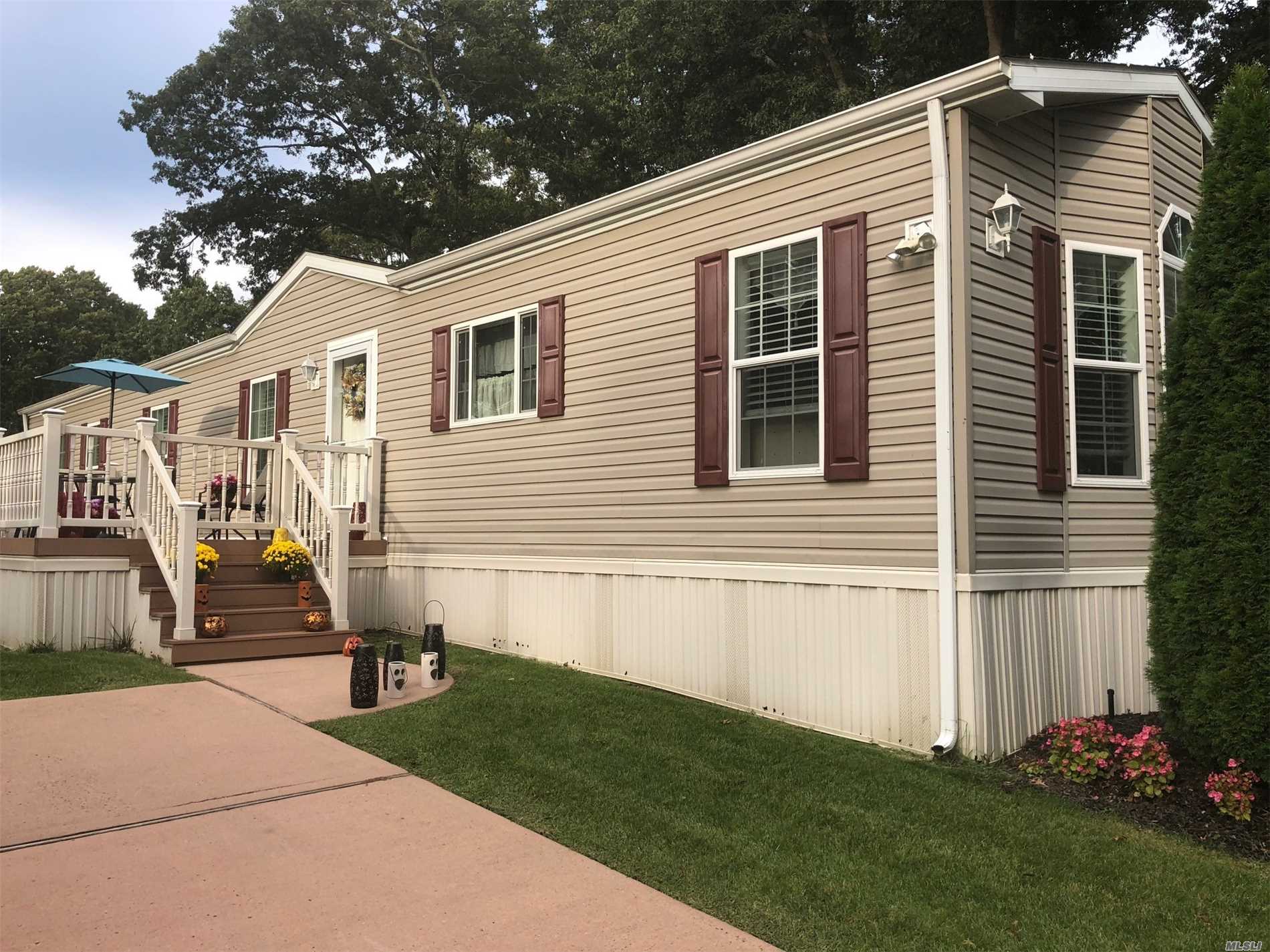 #1 photo, 1661-102 Old Country Road, Riverhead , NY 11901