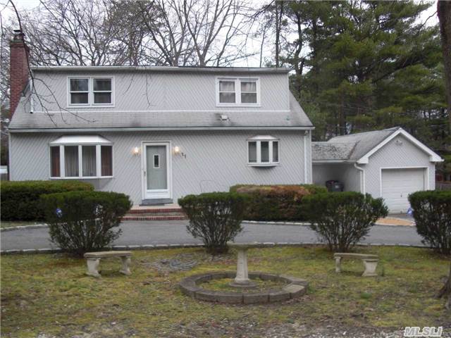 #1 photo, 11 Pinewild Rd., Brentwood , NY 11717