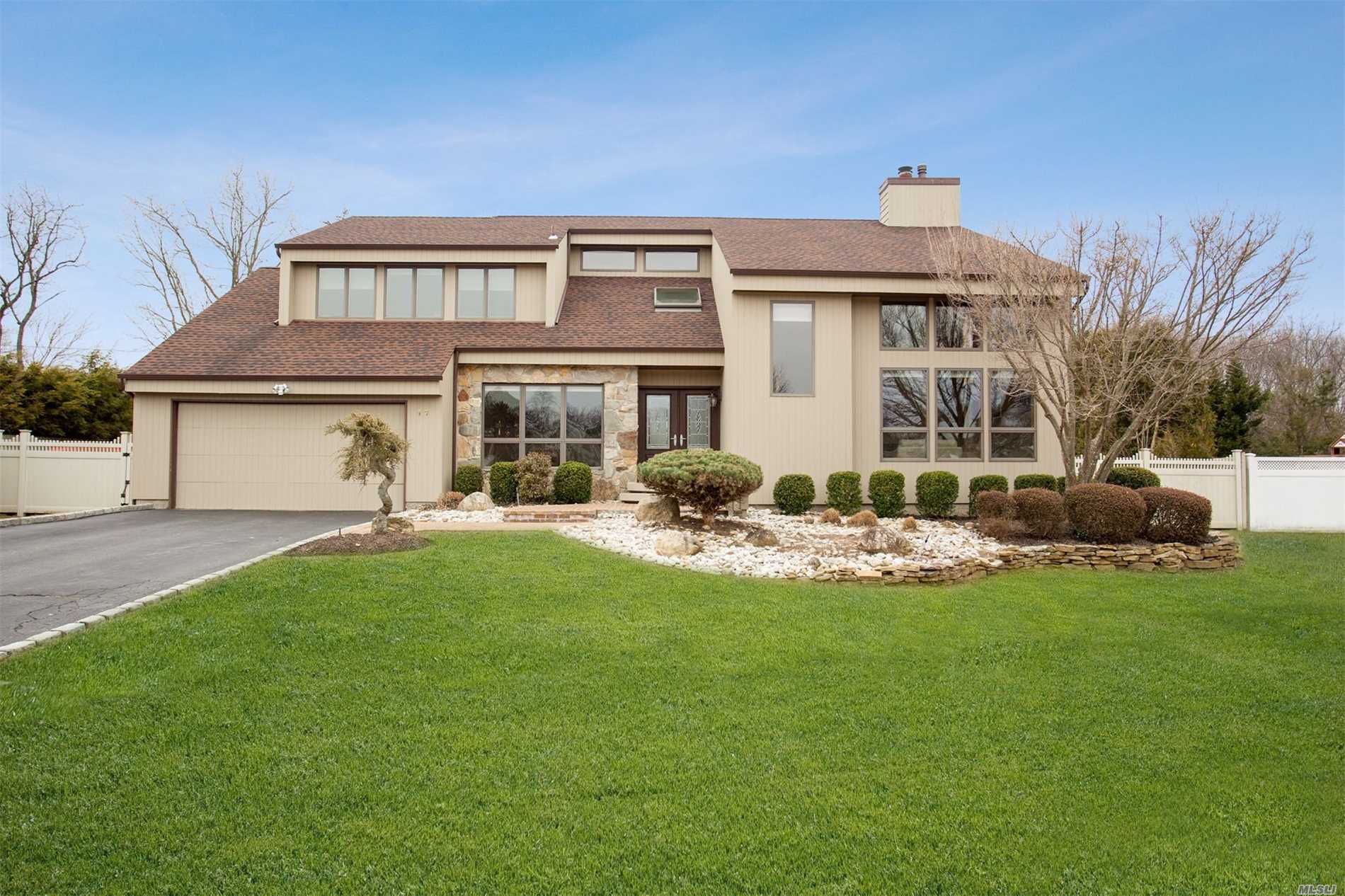 #1 photo, 17 Moonlit Court, Smithtown , NY 11787