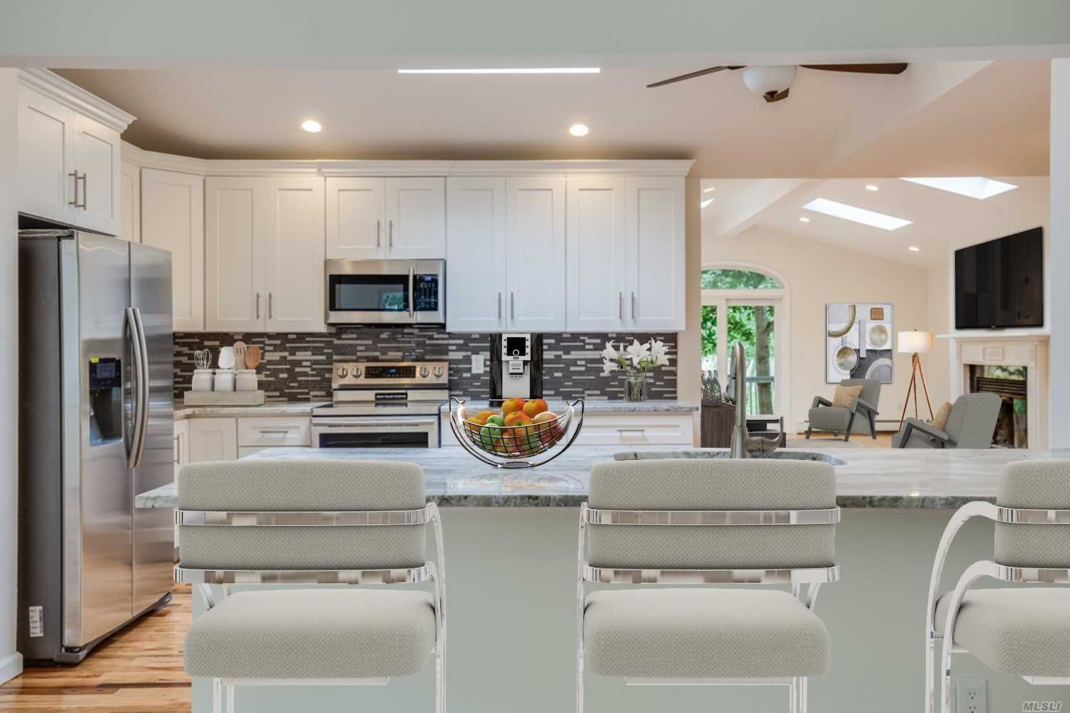 #1 photo, 979 Old Medford Avenue, מחוז סאפוק Farmingville , NY 11738