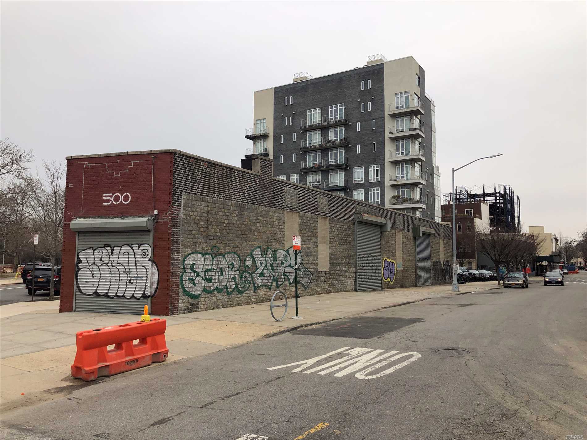 #1 photo, 494 Manhattan Avenue, ブルックリン区 Brooklyn , NY 11222