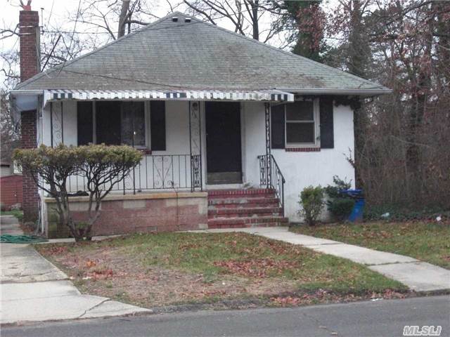 #1 photo, 15 Lake Pl, Wyandanch , NY 11798