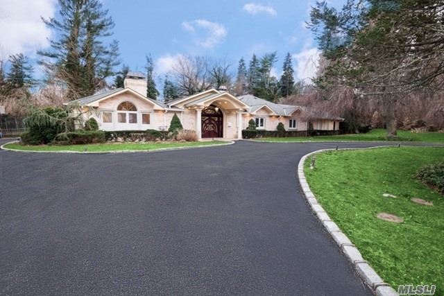 #1 photo, 4 Wildwood Drive, Great Neck , NY 11024