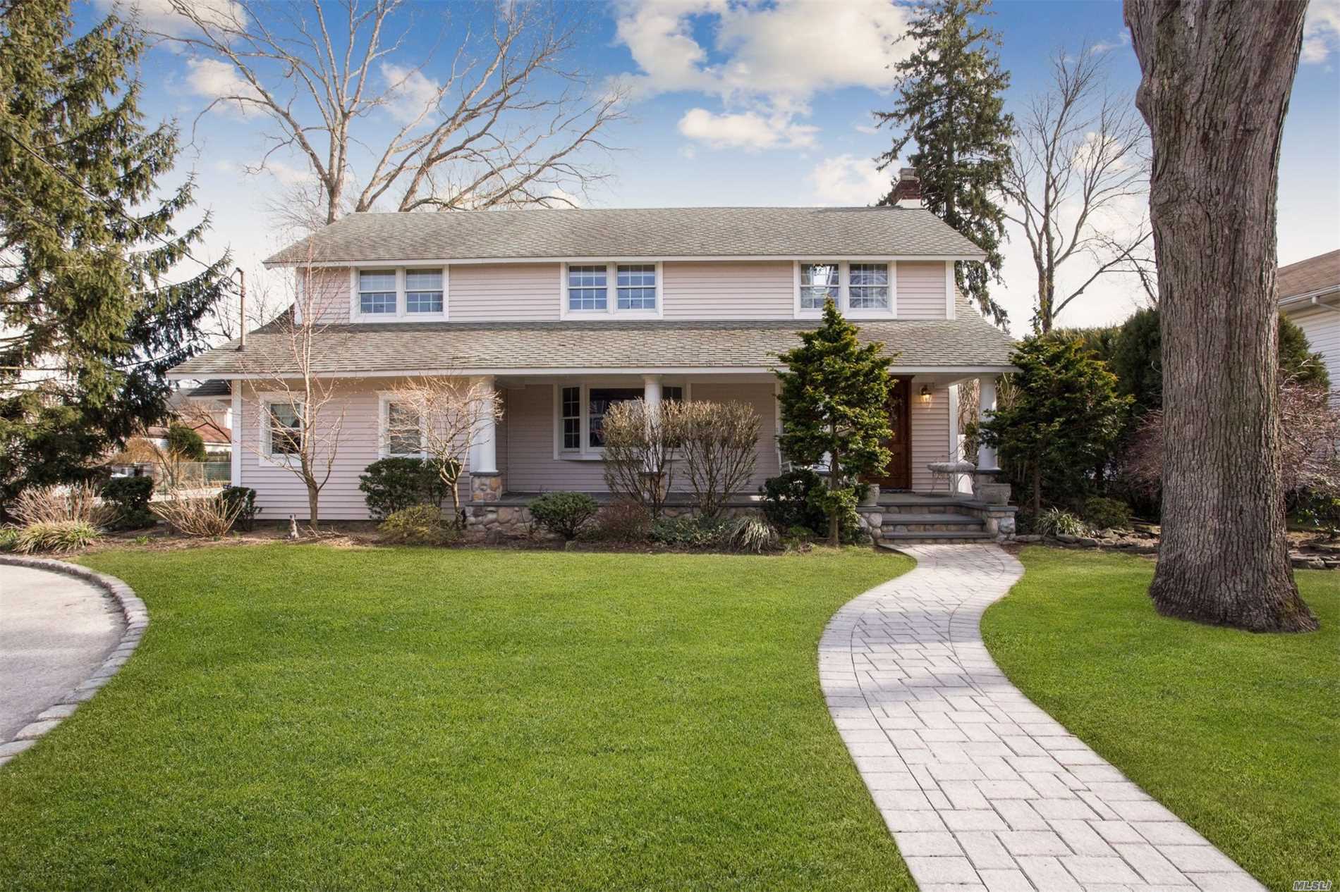 #1 photo, 20 Grundy Place, Merrick , NY 11566