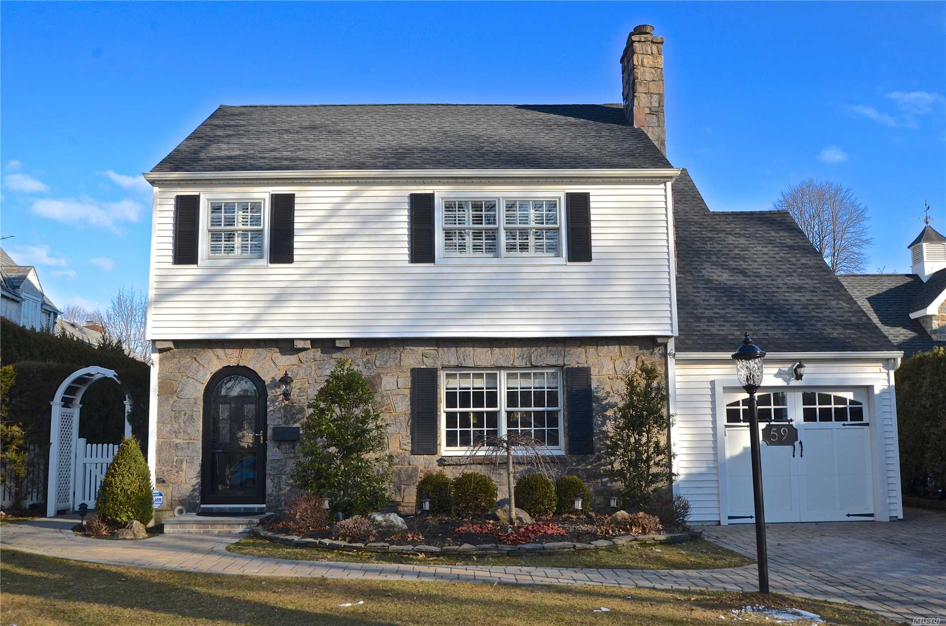 #1 photo, 59 Kingsbury Road, 长岛 花园城 Garden City , NY 11530