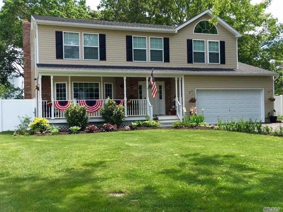 #1 photo, 362 Joan Street, מחוז סאפוק Ronkonkoma , NY 11779