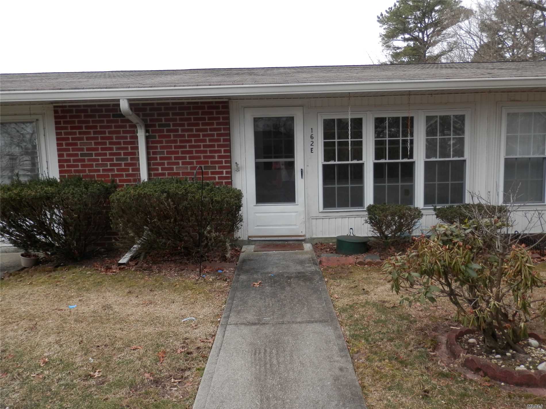 #1 photo, 162E Falmouth Court, سوفولك Ridge , NY 11961