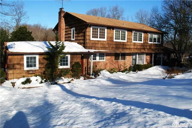 #1 photo, 9 Split Rock Court, سوفولك Melville , NY 11747