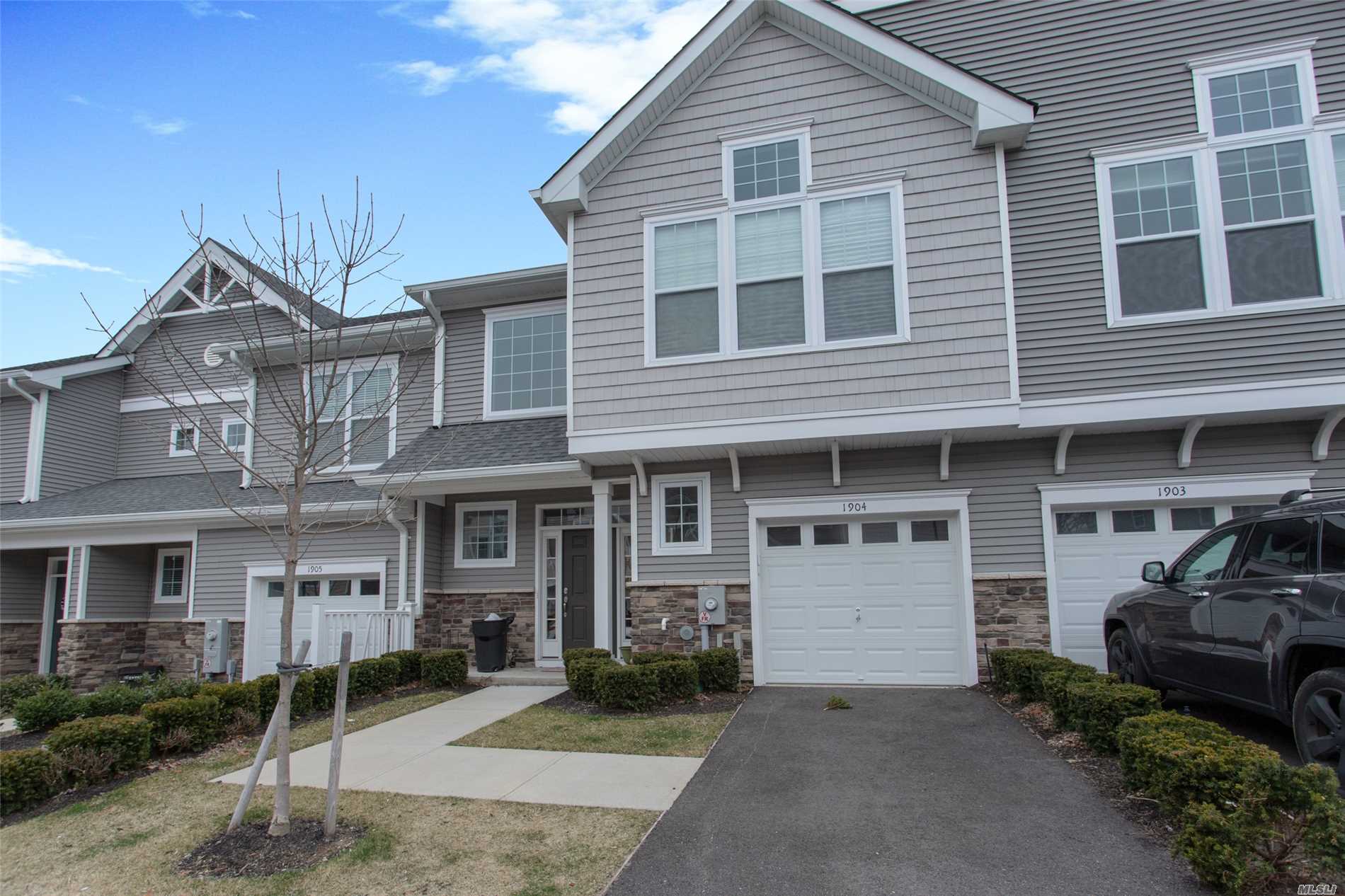 #1 photo, 1904 Townhome Way, Huntington Station , NY 11746