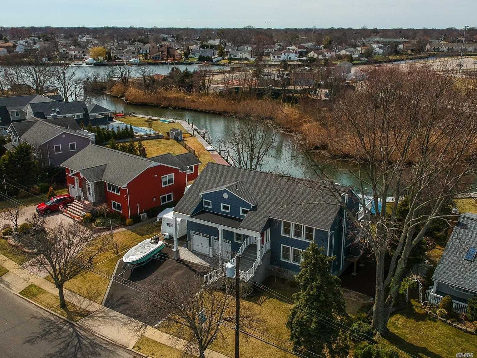 #1 photo, 67 W Shore Drive, ناسو Massapequa , NY 11758