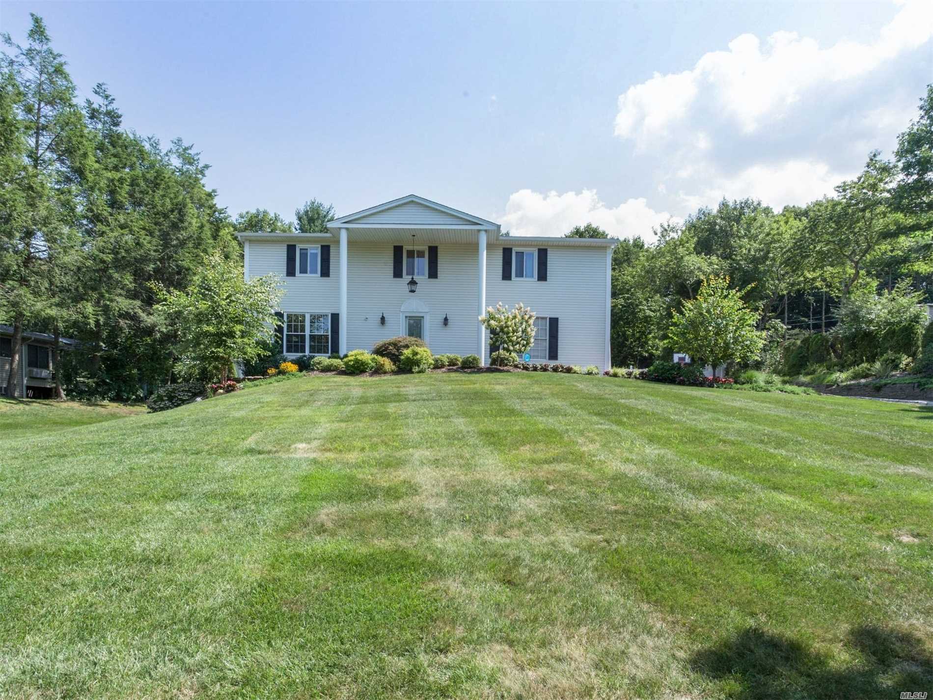 #1 photo, 44 Oakside Road, サフォーク郡 Smithtown , NY 11787