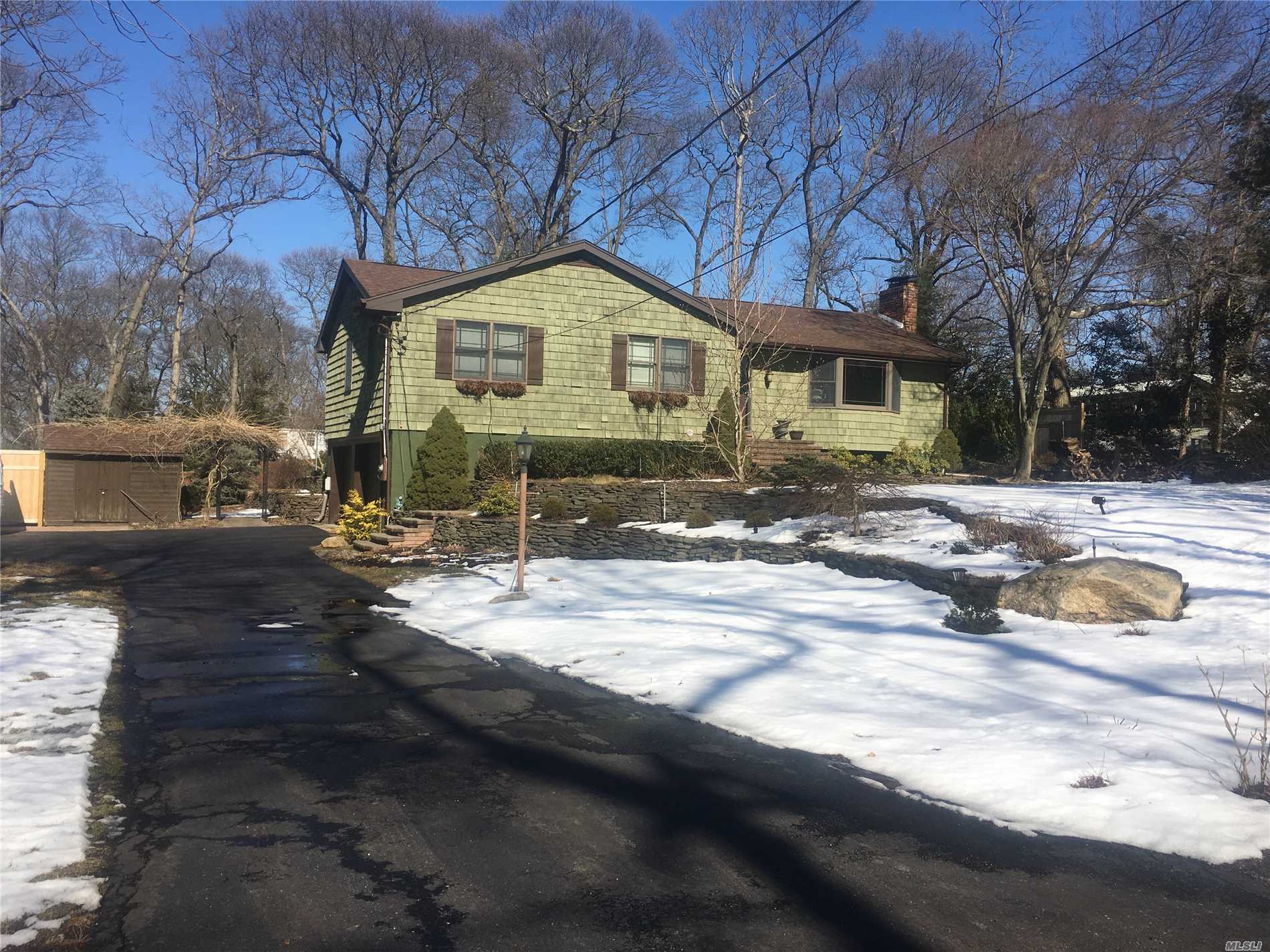 #1 photo, 17 Hyler Road, Setauket , NY 11733