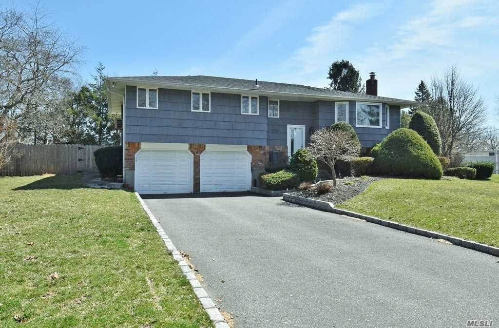 #1 photo, 11 Frazer Court, Greenlawn , NY 11740