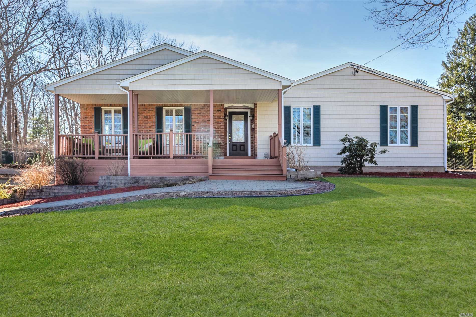 #1 photo, 48 Richie Court, Saint James , NY 11780