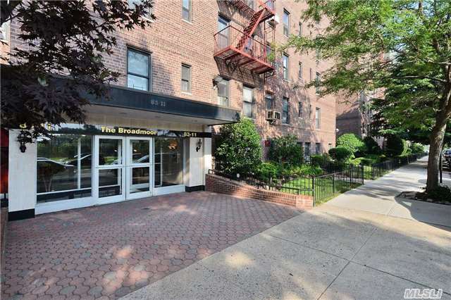 #1 photo, 83-11 139 St, Briarwood , NY 11435
