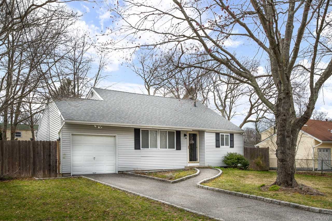 #1 photo, 63 Huron Street, サフォーク郡 Port Jefferson Station , NY 11776