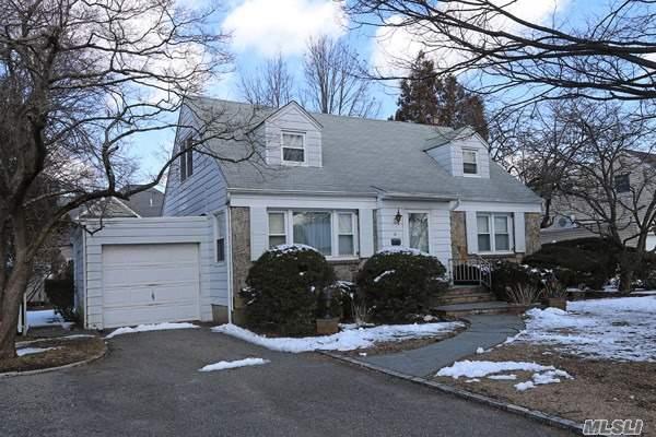 #1 photo, 41 Whitney Street, নাসাউ কাউন্টি Westbury , NY 11590