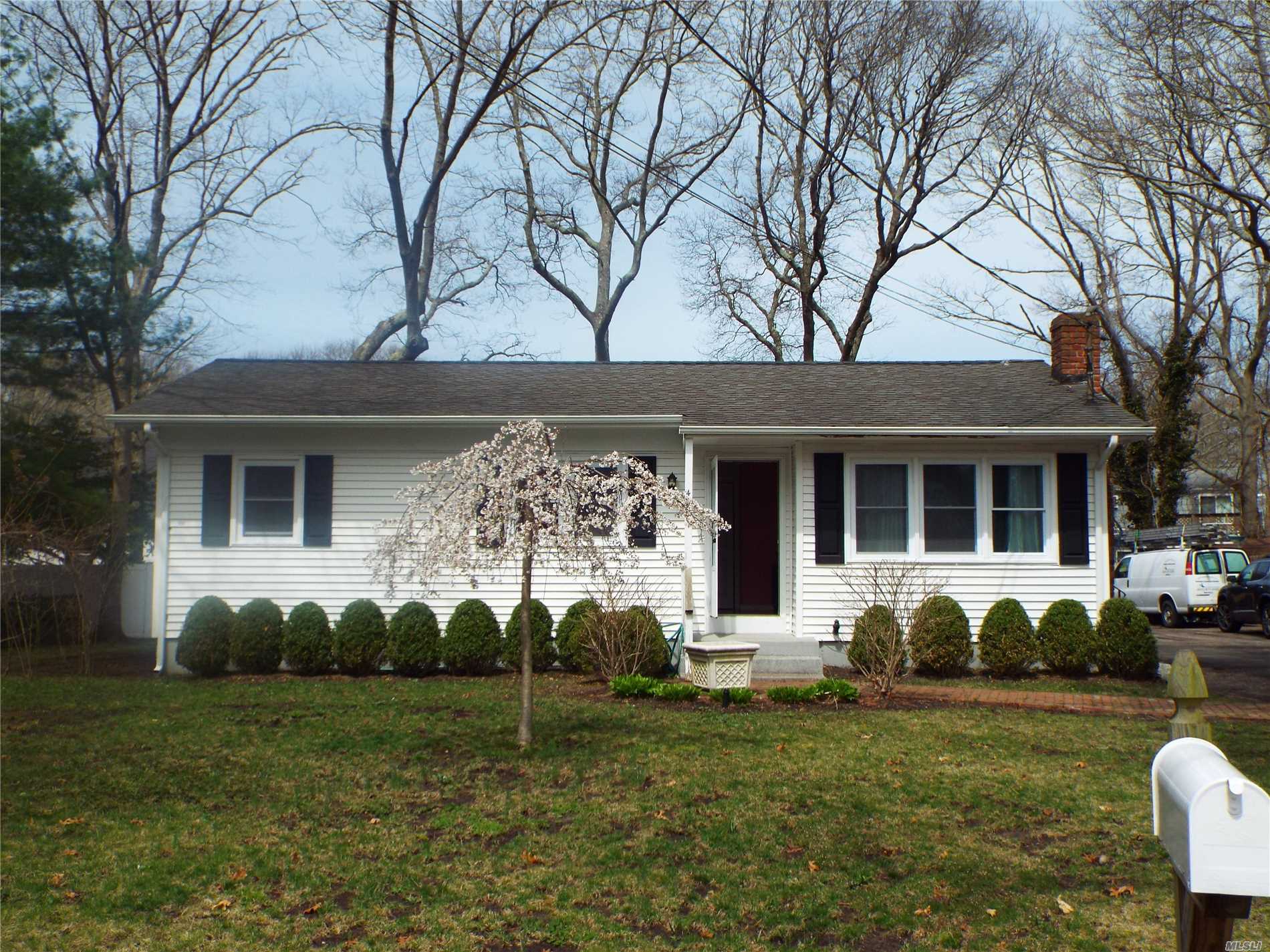 #1 photo, 48 Andrea Court, サフォーク郡 Riverhead , NY 11901