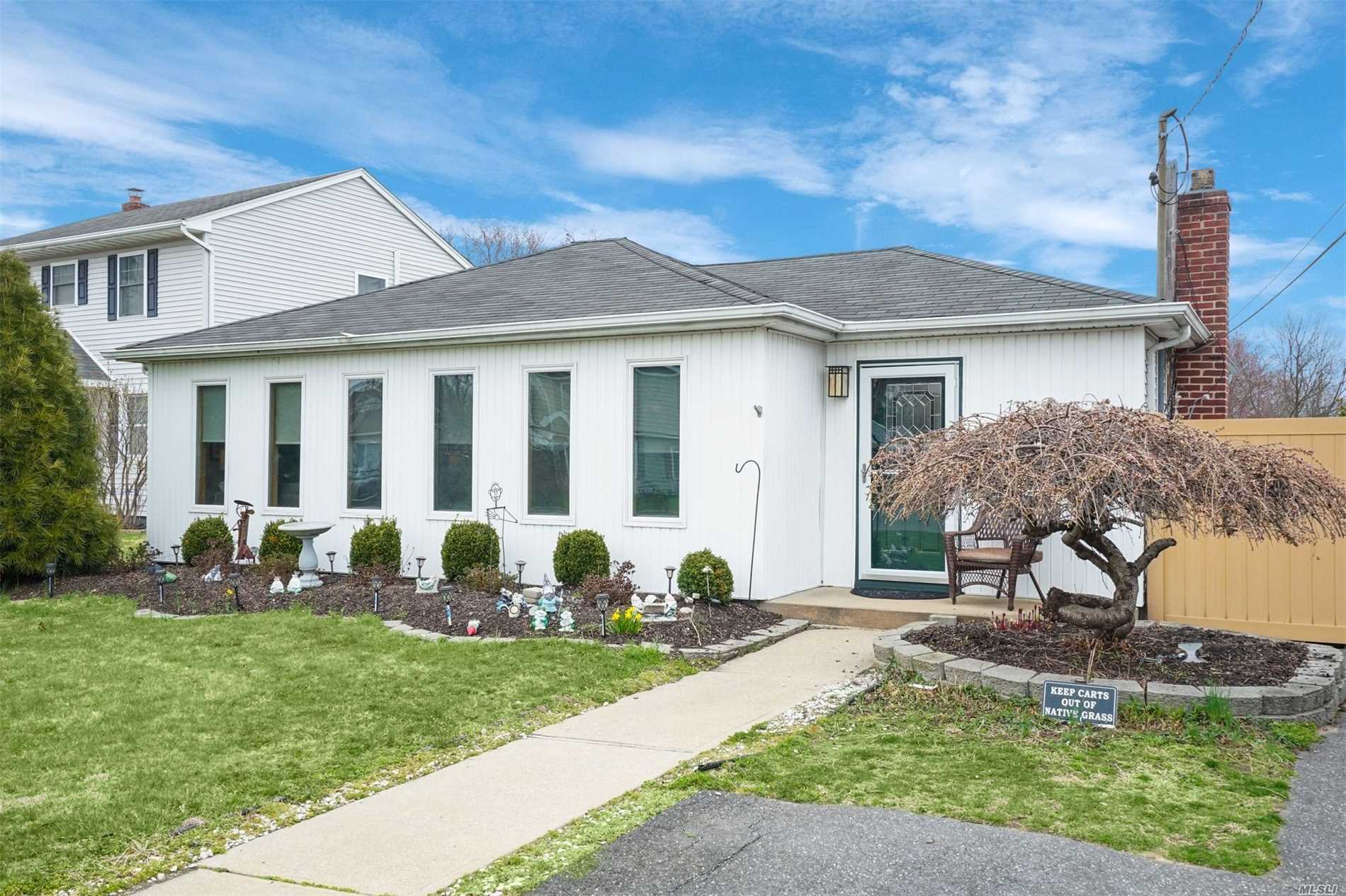 #1 photo, 17 Washington Avenue, サフォーク郡 West Sayville , NY 11796