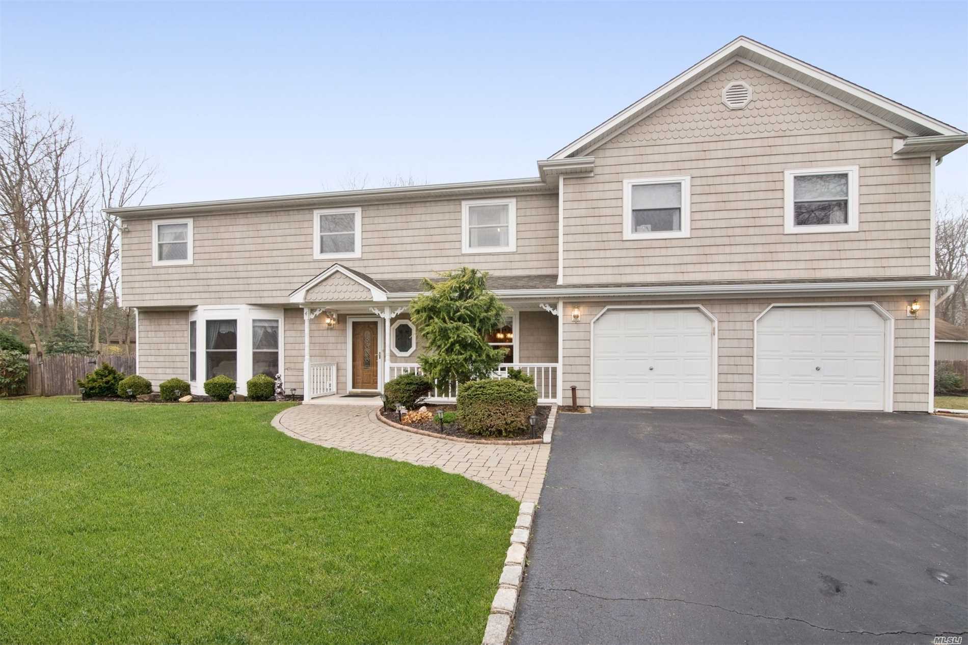 #1 photo, 4 Guardian Dr, Mount Sinai , NY 11766