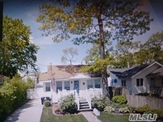 #1 photo, 19 Oakwood Avenue, 東長島 Lake Ronkonkoma , NY 11779