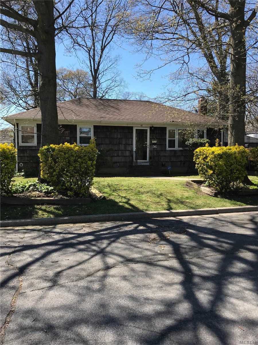 #1 photo, 68 Kenwood Avenue, ナッソー郡 Massapequa , NY 11758