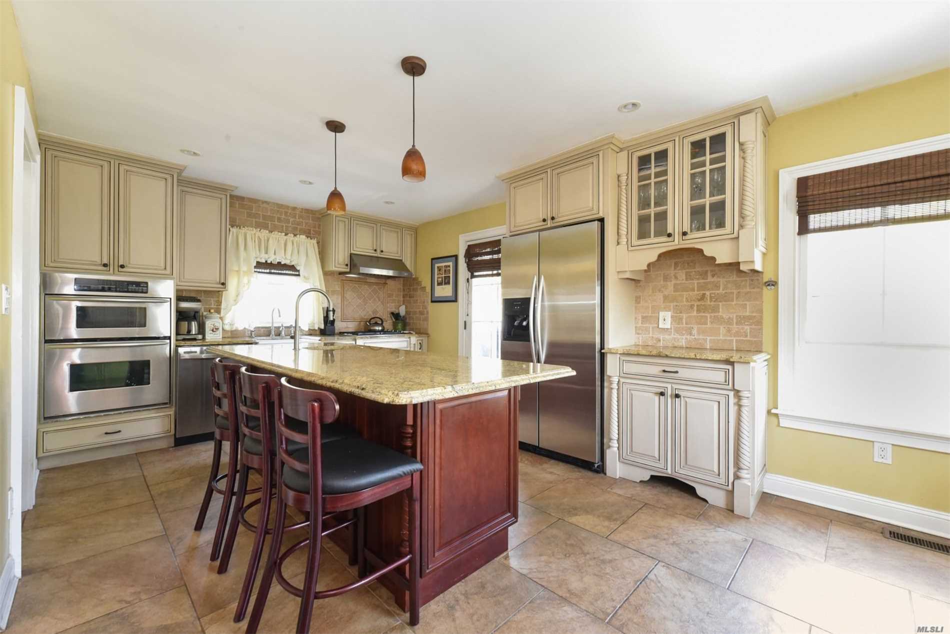 #1 photo, 1143 Old Northern Boulevard, ناسو Roslyn , NY 11576