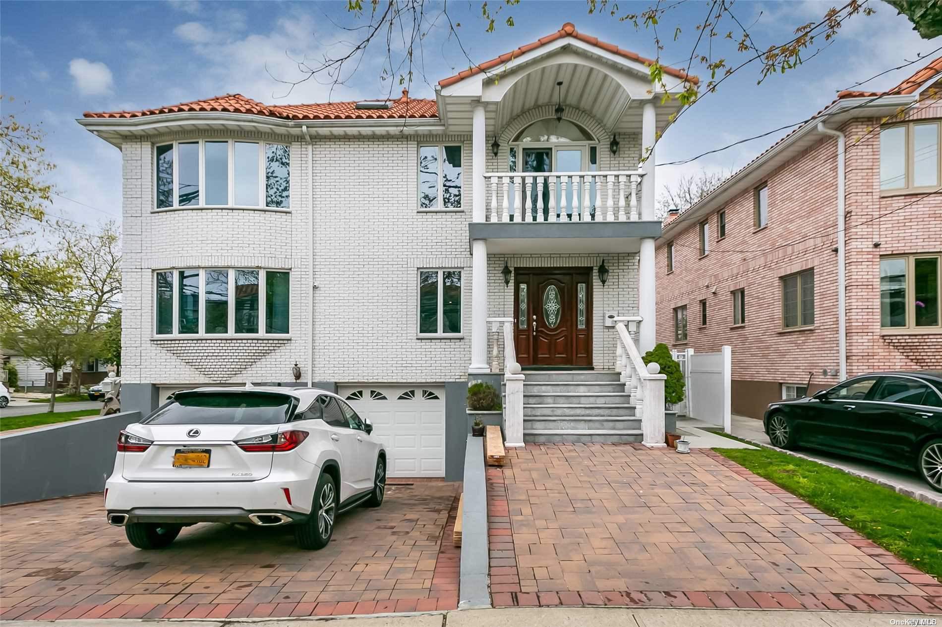 #1 photo, 61-49 232 Street, קווינס Bayside , NY 11364