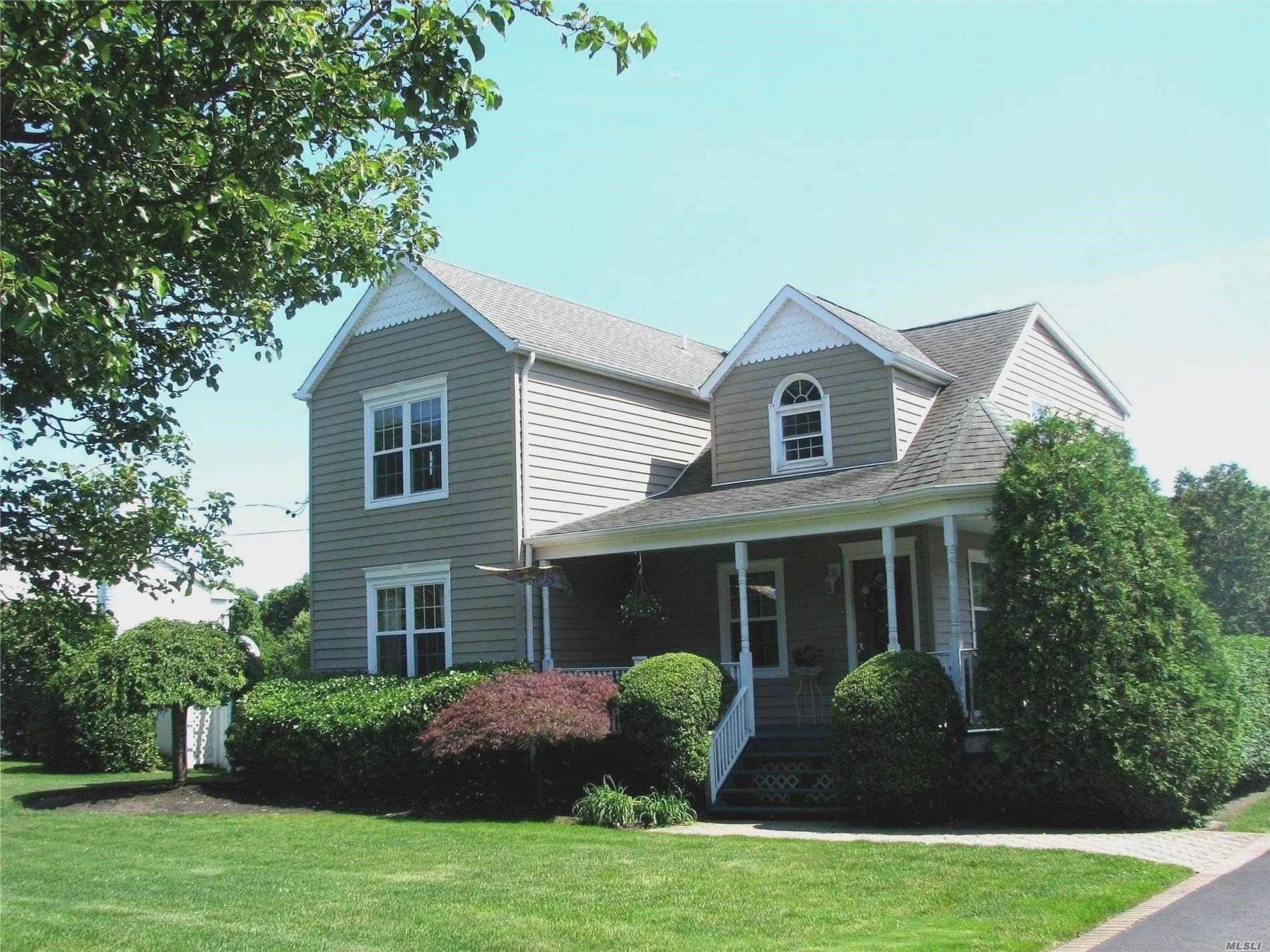 #1 photo, 758 Church Street, Bayport , NY 11705