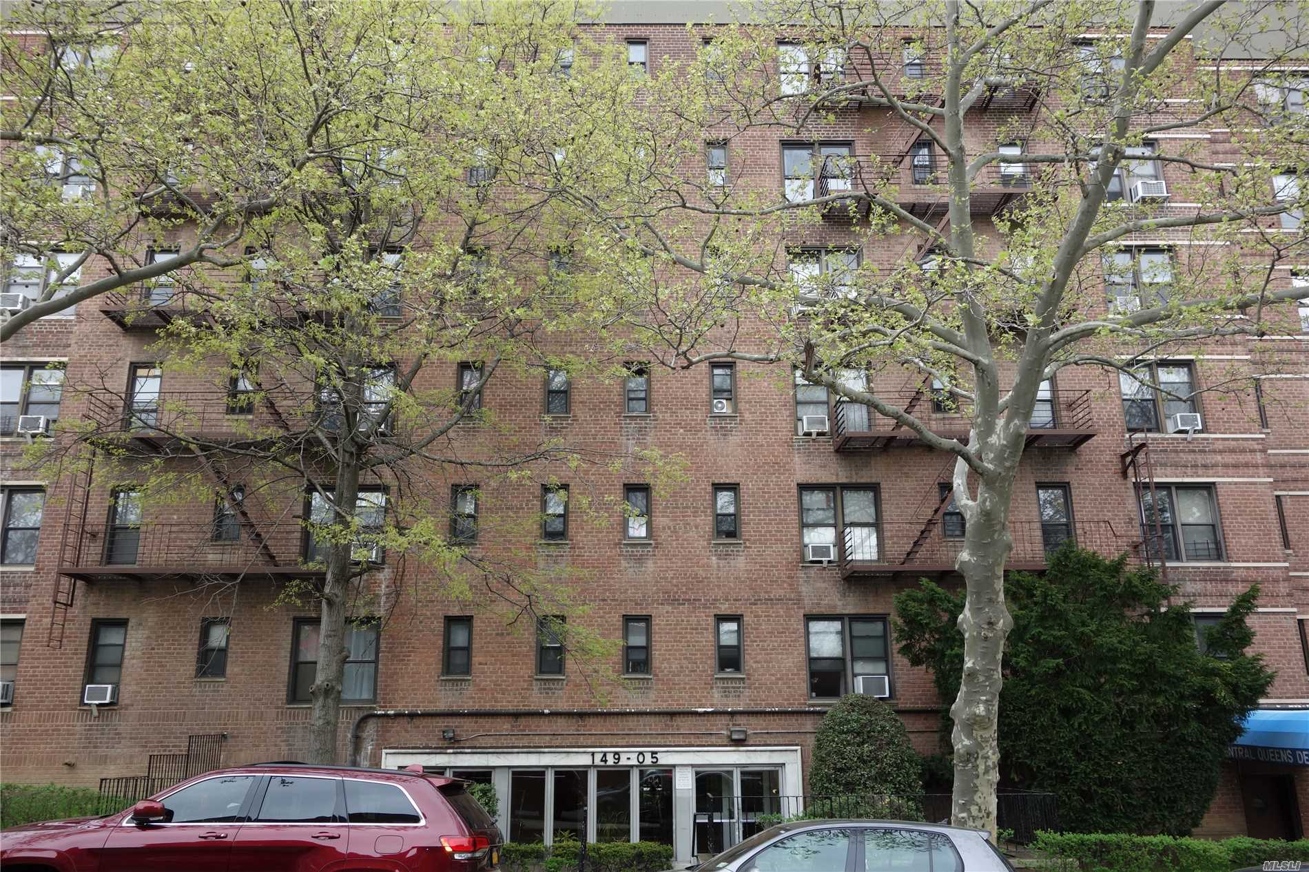 #1 photo, 149-05 79 Avenue, クイーンズ区 Kew Garden Hills , NY 11367