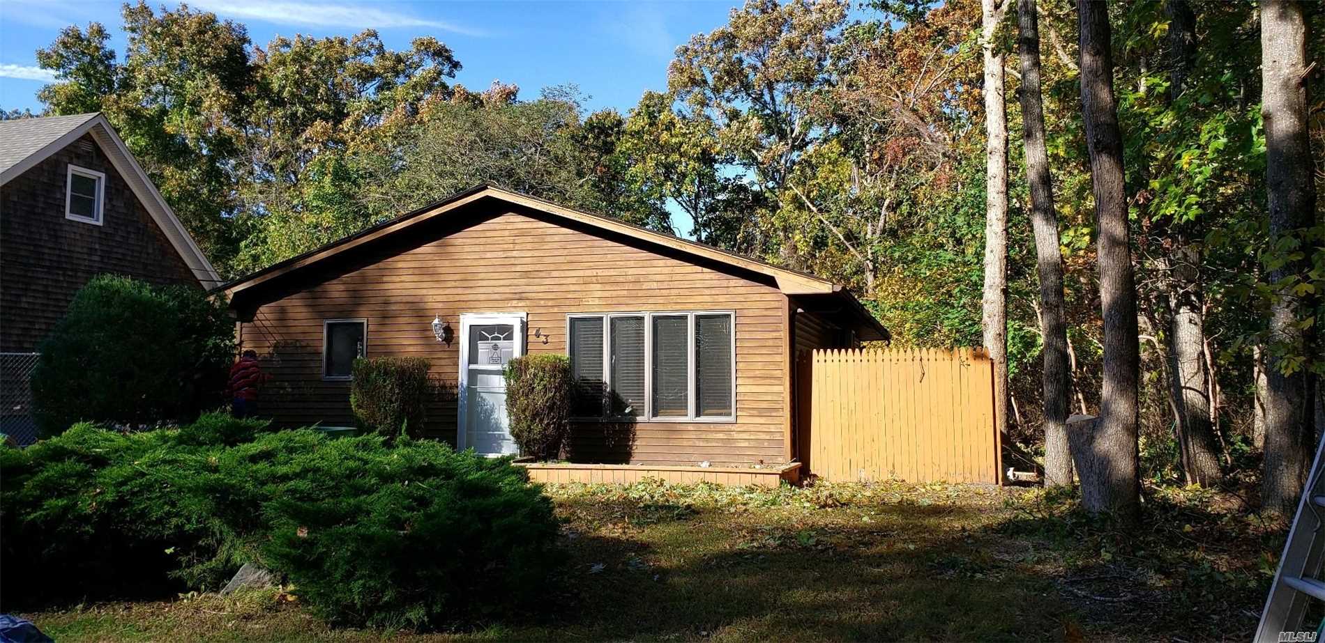 #1 photo, 43 Wavecrest Drive, سوفولك Mastic Beach , NY 11951