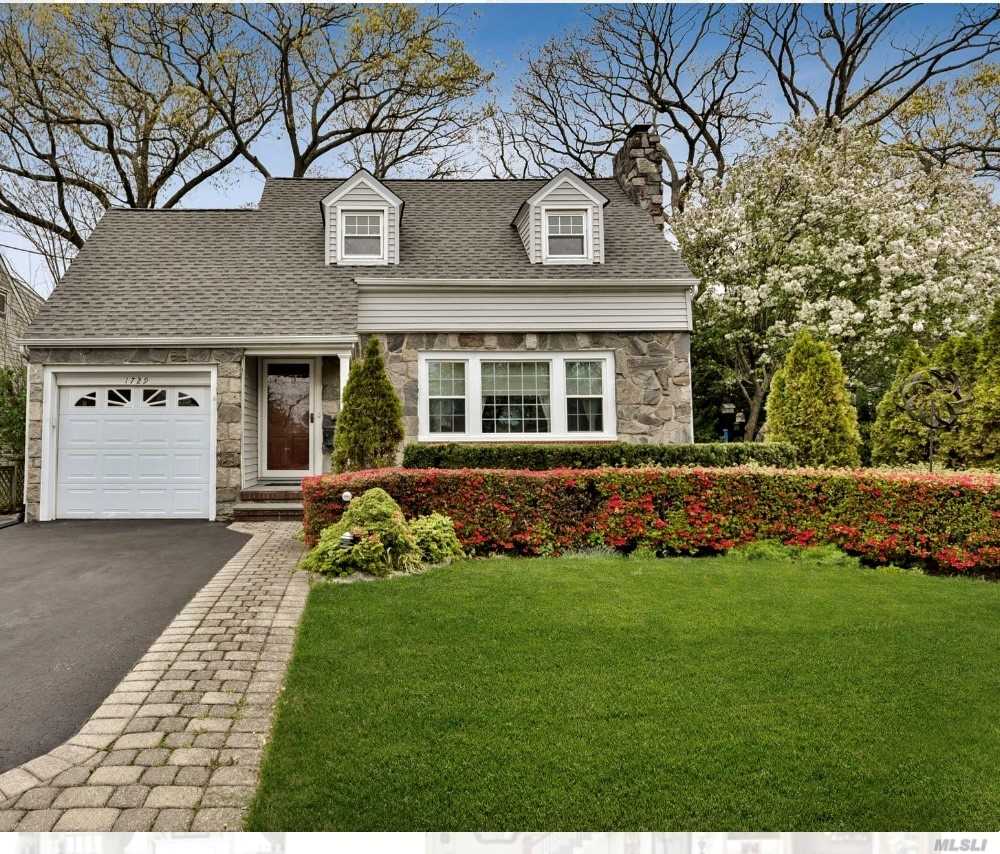 #1 photo, 1729 Gormley Avenue, Merrick , NY 11566