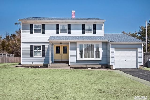 #1 photo, 29 Rudder Drive, Holtsville , NY 11742